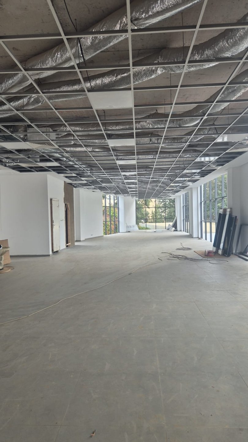 Plateau de bureaux, faux-plafond et climatisation, Rabat